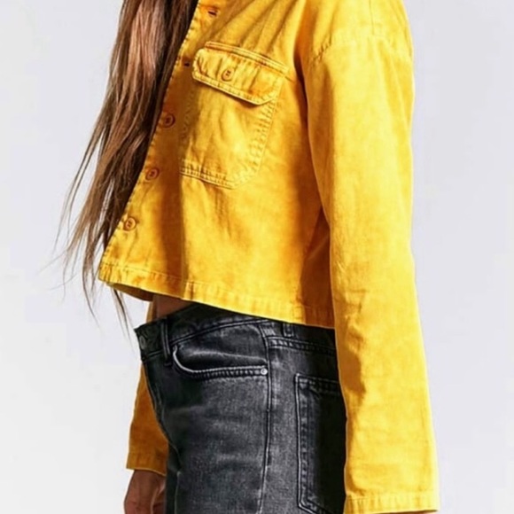 Forever21 women’s corduroy button up - Picture 2 of 6